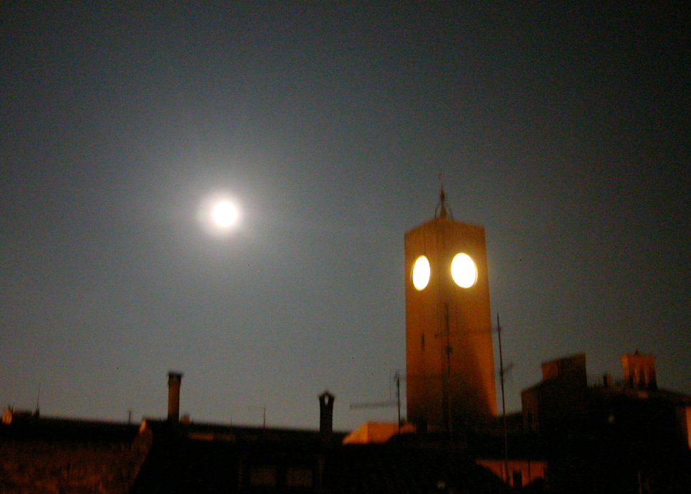 Moon over Orvieto.jpg